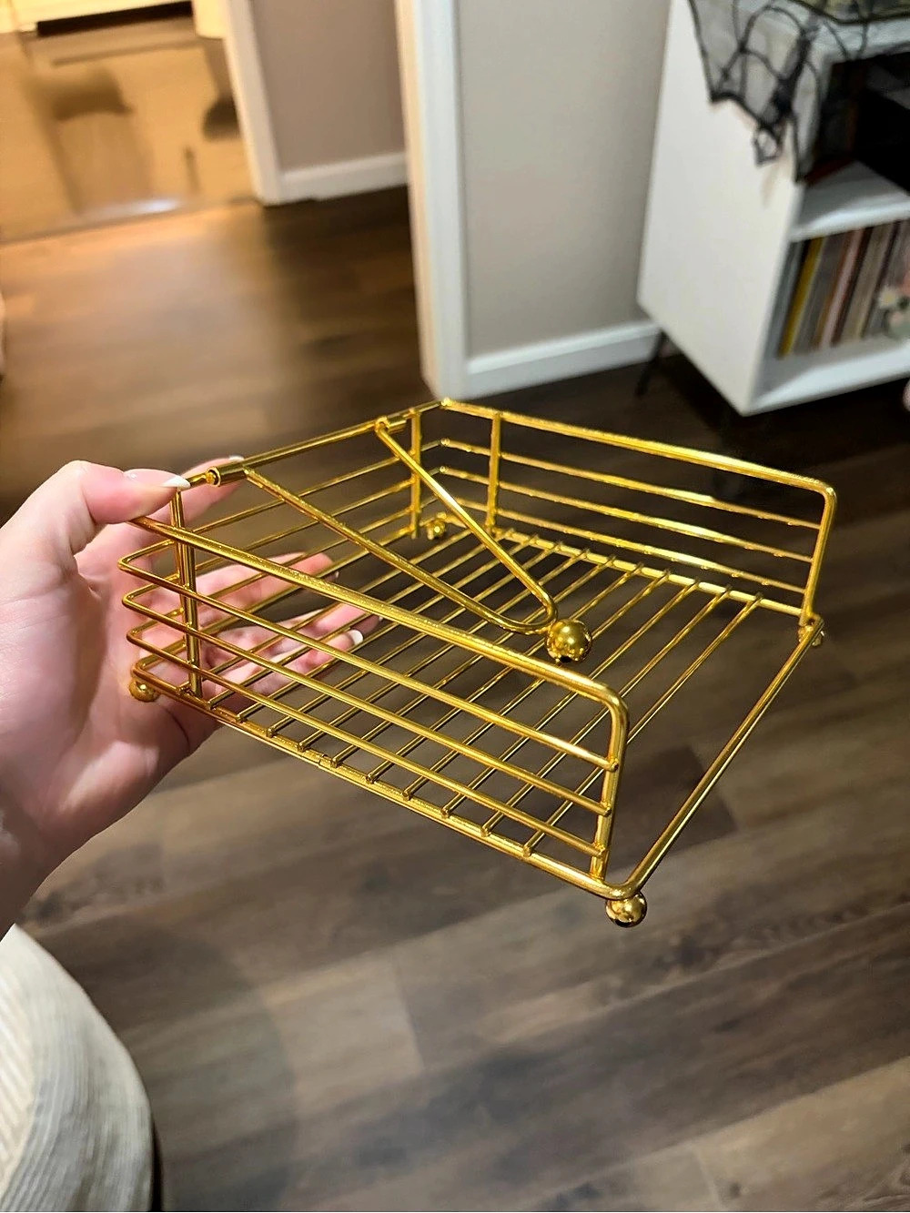 Gold Wire Napkin Holder